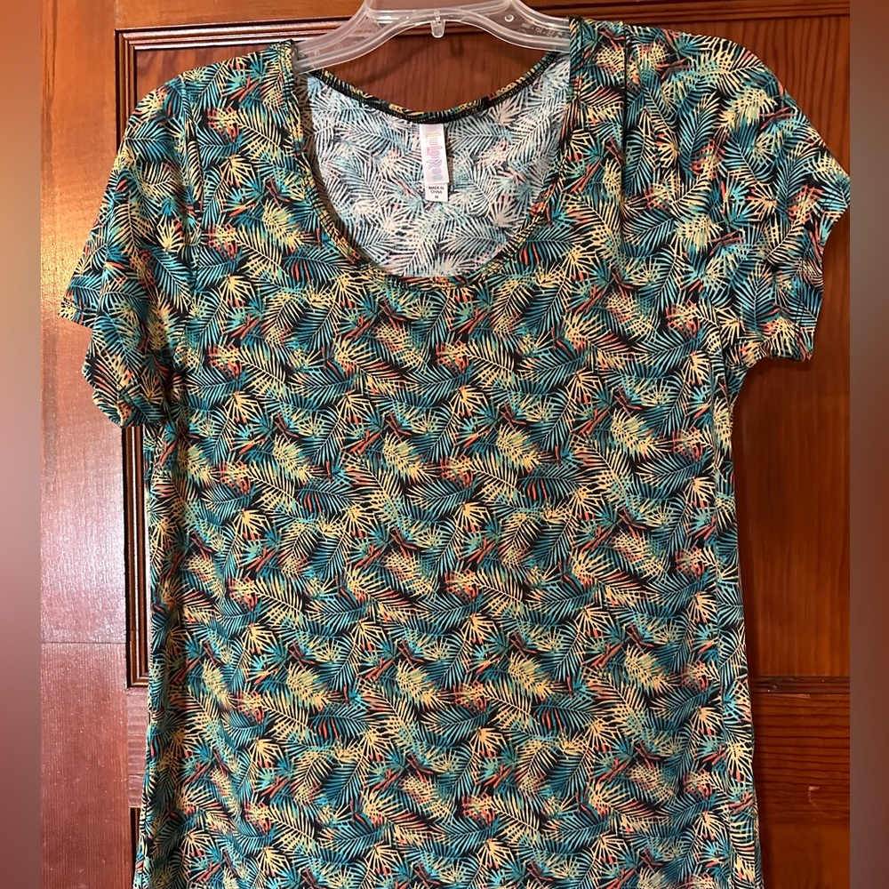 Lula Roe top